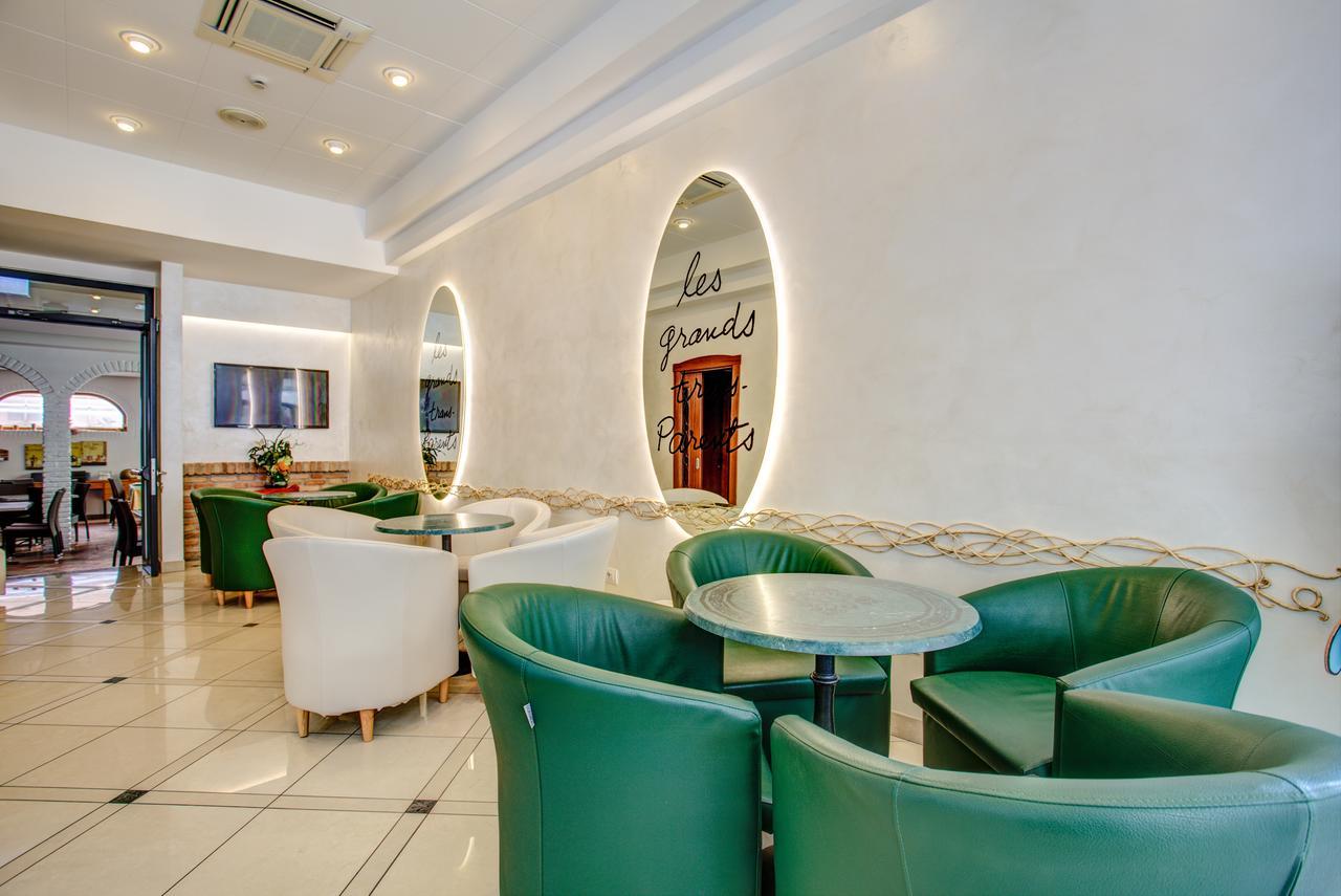 Ancora Hotel & Residence كاتوليكا المظهر الخارجي الصورة